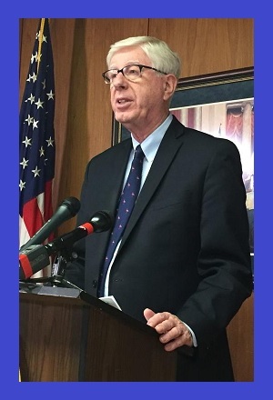 Iowa AG Tom Miller.jpg