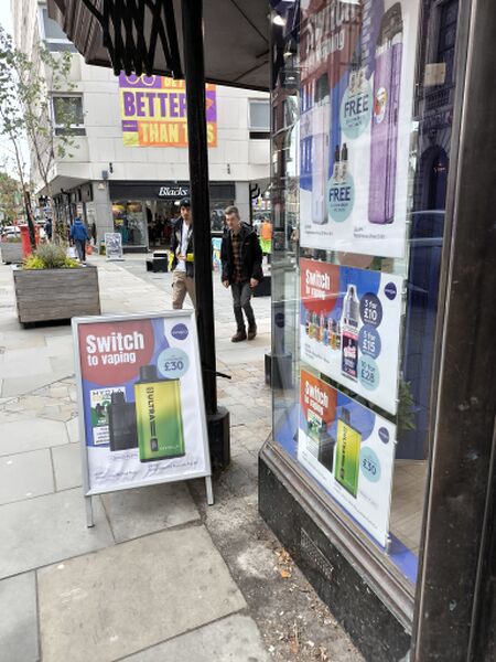 File:Vape shop UK.jpg
