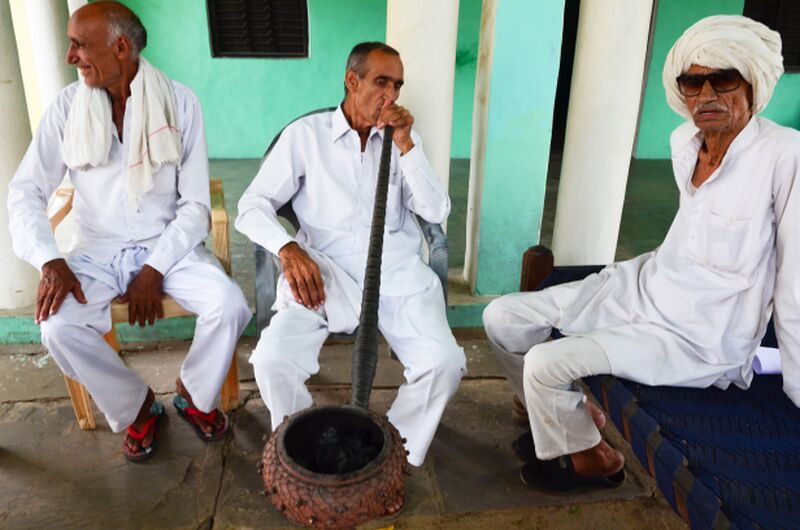 File:Hookah, India - 54568024457.jpg
